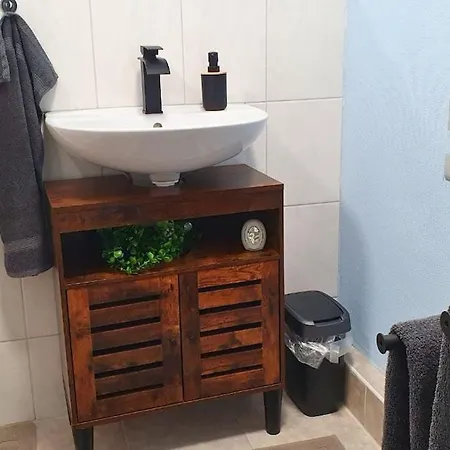 Gemuetliche Fuer 9 Personen Daire *