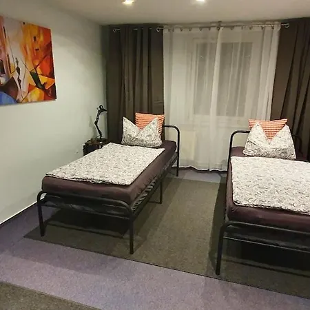 Gemuetliche Fuer 9 Personen