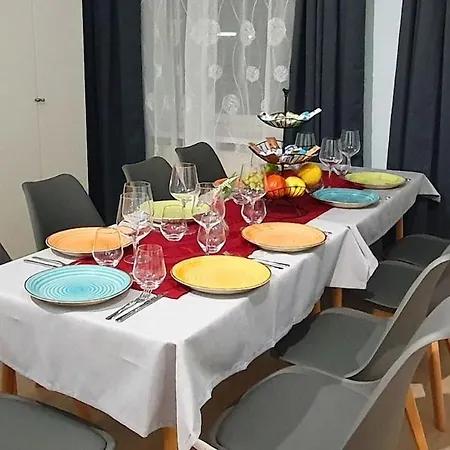 Gemuetliche Fuer 9 Personen Daire