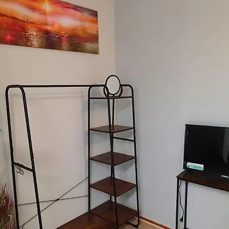 Apartamento Gemuetliche Fuer 9 Personen Berlim